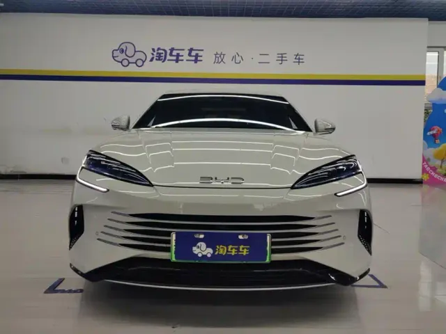 BYD Seal 07 DM-i — Фото автомобиля 2