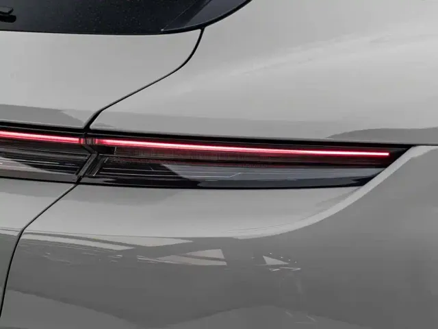 Porsche Taycan — Фото автомобиля 7