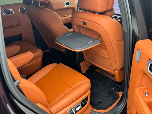 Li Auto L8 — Фото автомобиля 18