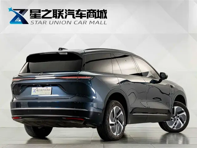 Nio ES8 — Фото автомобиля 6