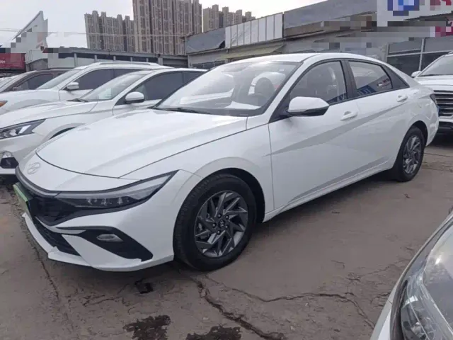 Фотография автомобиля — Hyundai Elantra