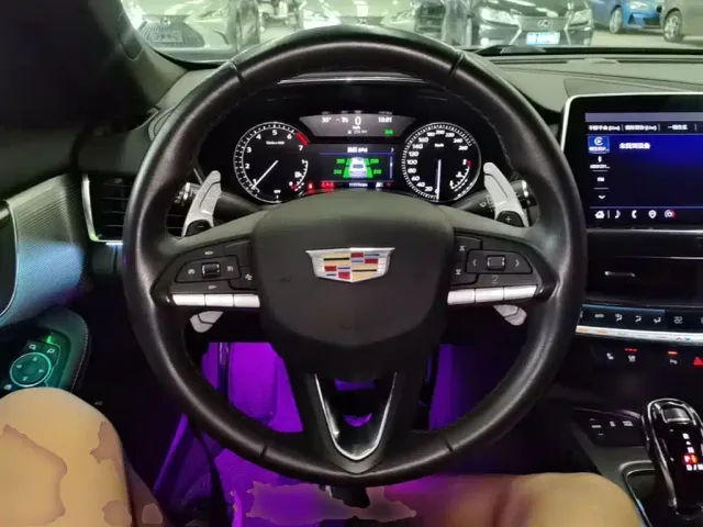 Cadillac CT5 — Фото автомобиля 10