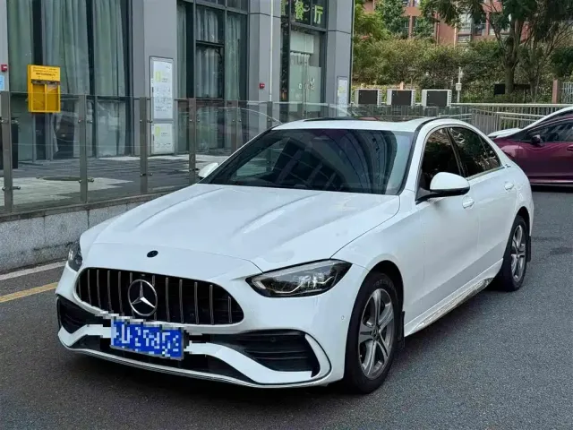 Фотография автомобиля — Mercedes-Benz C-Class