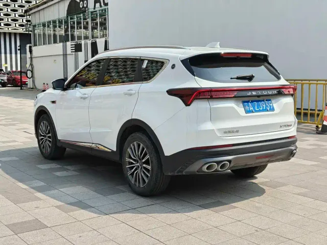 Jetour X70 Plus — Фото автомобиля 3