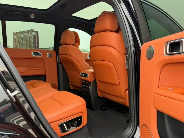Li Auto L7 — Фото автомобиля 12