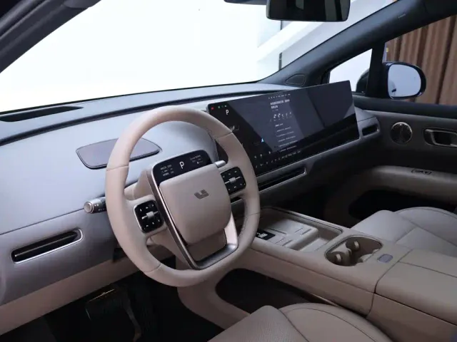 Li Auto i6 — Фото автомобиля 11