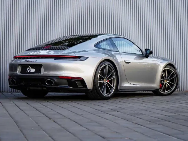 Porsche 911 — Фото автомобиля 2