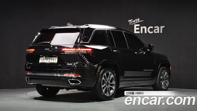 Jeep Cherokee — Фото автомобиля 2