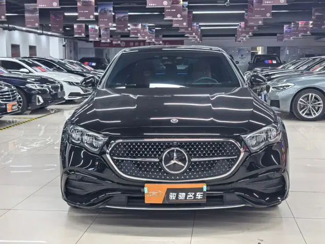 Mercedes-Benz E-Class — Фото автомобиля 3