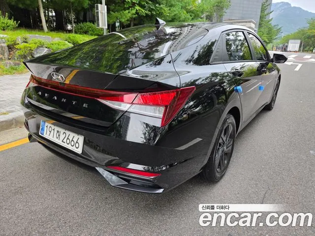 Hyundai AVANTE Avante (CN7) — Фото автомобиля 5