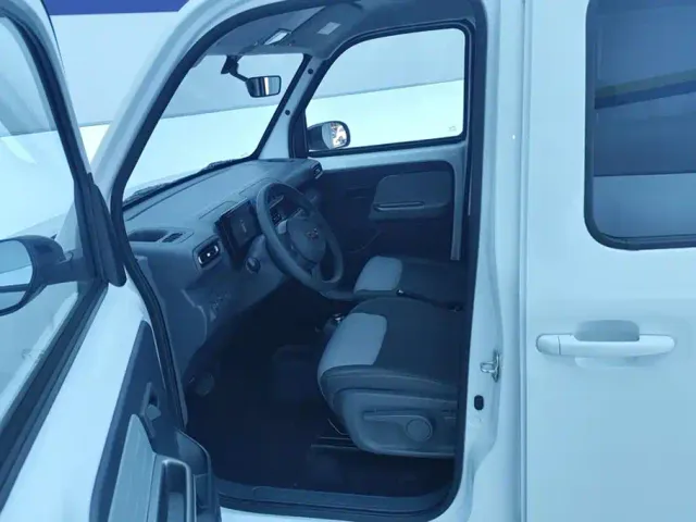 Wuling Zhiguang NEV — Фото автомобиля 9