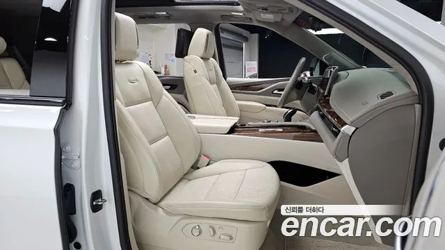 Cadillac Escalade Escalade 5 поколение — Фото автомобиля 10