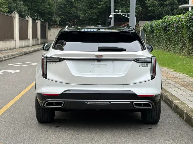 Cadillac GT4 — Фото автомобиля 10