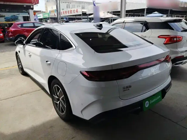 BYD Qin L — Фото автомобиля 4