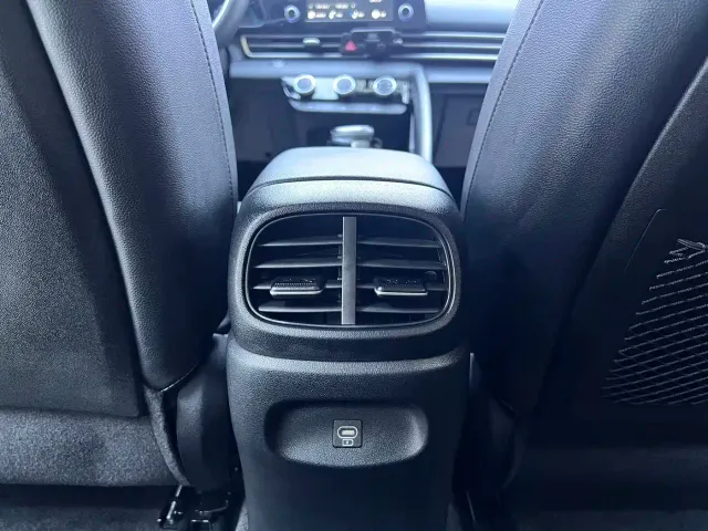 Hyundai Elantra — Фото автомобиля 14
