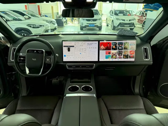 Li Auto L8 — Фото автомобиля 5
