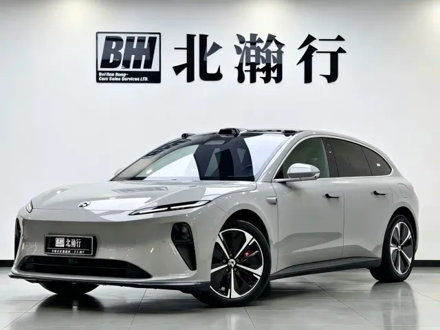 Фотография автомобиля — Nio ET5 Touring
