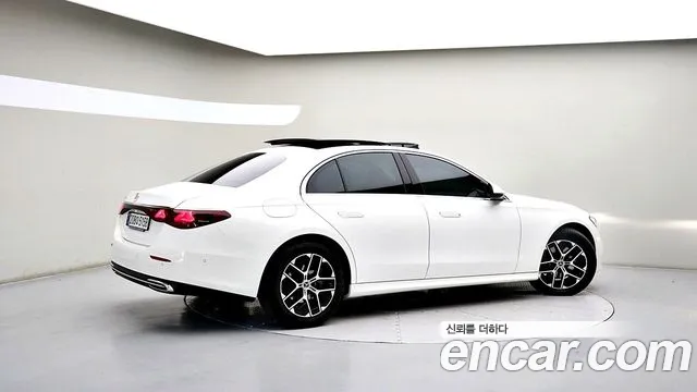 Mercedes-Benz E-Class W214 — Фото автомобиля 4