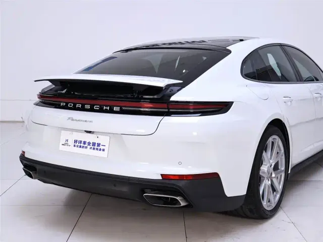 Porsche Panamera — Фото автомобиля 8