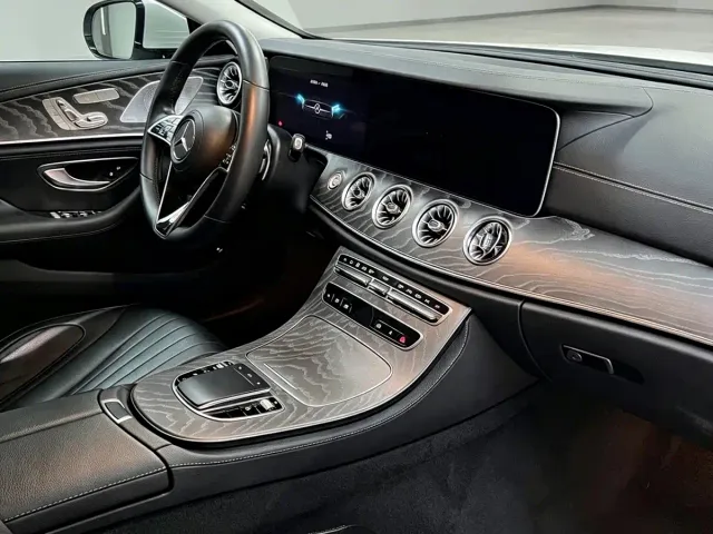 Mercedes-Benz CLS-Class — Фото автомобиля 7