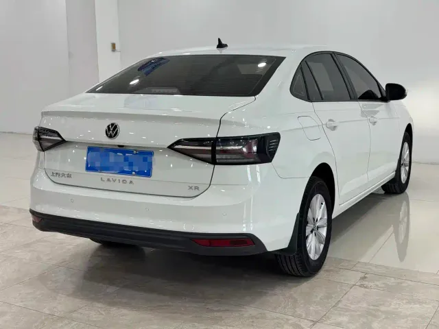 Volkswagen Lavida — Фото автомобиля 6