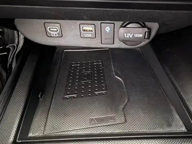 Hyundai Elantra — Фото автомобиля 16