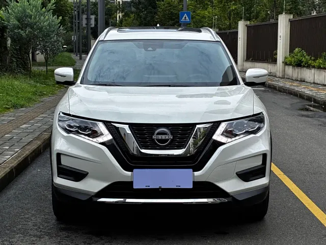 Nissan X-Trail — Фото автомобиля 2
