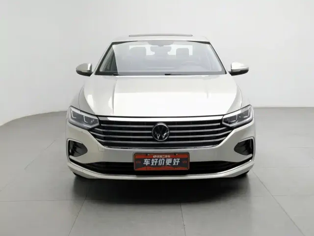 Volkswagen Lavida — Фото автомобиля 3