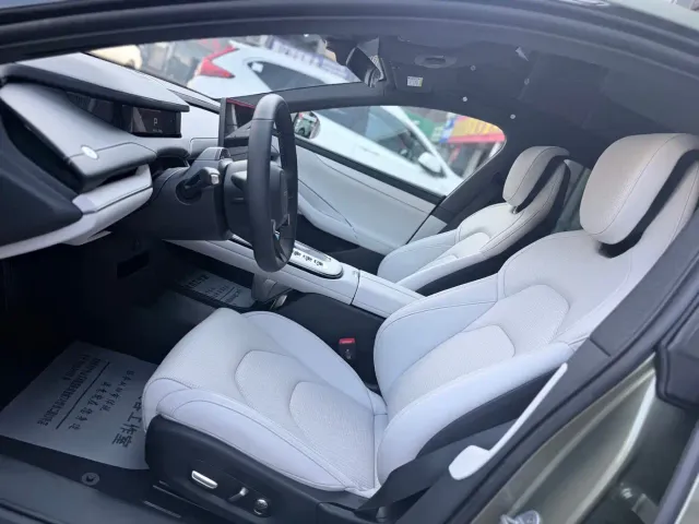 Xiaomi SU7 — Фото автомобиля 7