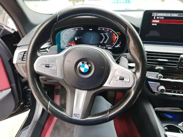 BMW 5 Series — Фото автомобиля 15