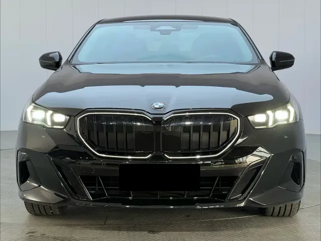 BMW 5 Series — Фото автомобиля 2