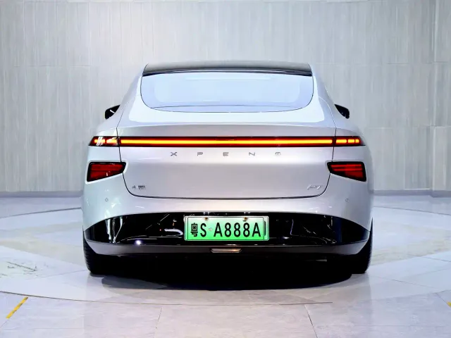Xpeng P7 — Фото автомобиля 6