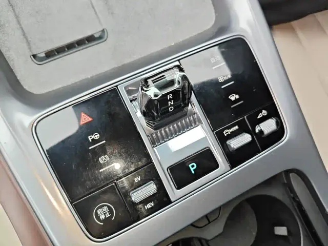 BYD Seal — Фото автомобиля 10