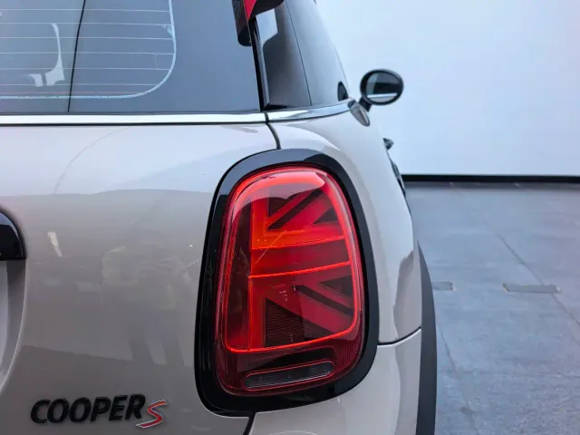 MINI Hatch — Фото автомобиля 13