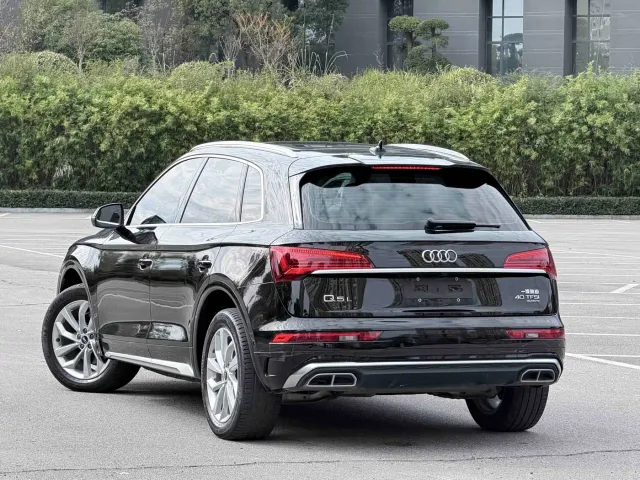 Audi Q5L — Фото автомобиля 9