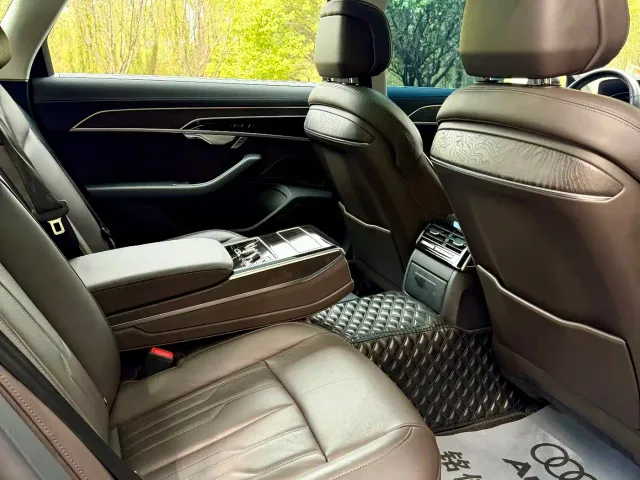 Audi A8 — Фото автомобиля 6