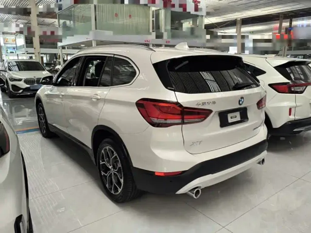 BMW X1 — Фото автомобиля 4
