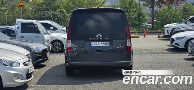 Hyundai Staria Staria Tourer 11 мест — Фото автомобиля 4