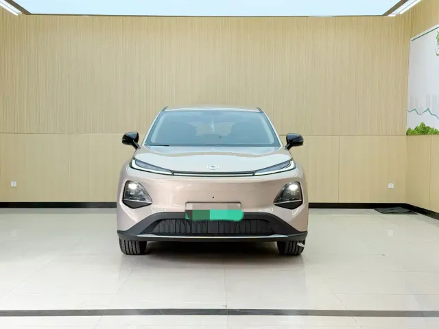 Changan Qiyuan Q05 — Фото автомобиля 2