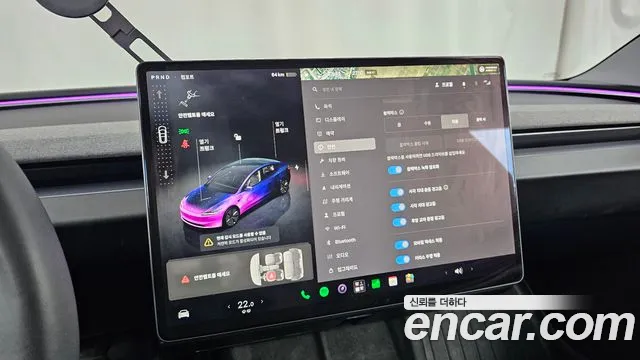 Tesla Model 3 — Фото автомобиля 22