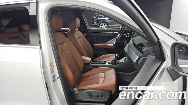 Audi Q3 40 TFSI quattro Premium — Фото автомобиля 5