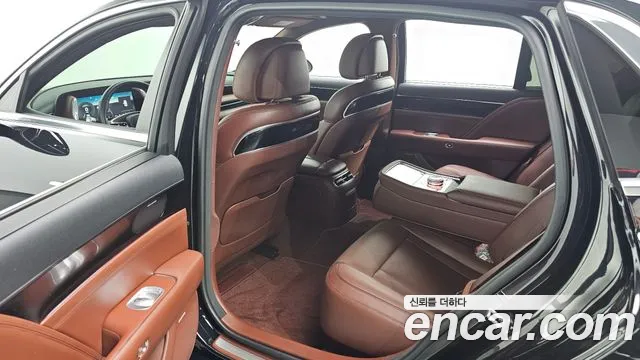 Genesis G90 Бензин 3.5 турбо AWD — Фото автомобиля 12