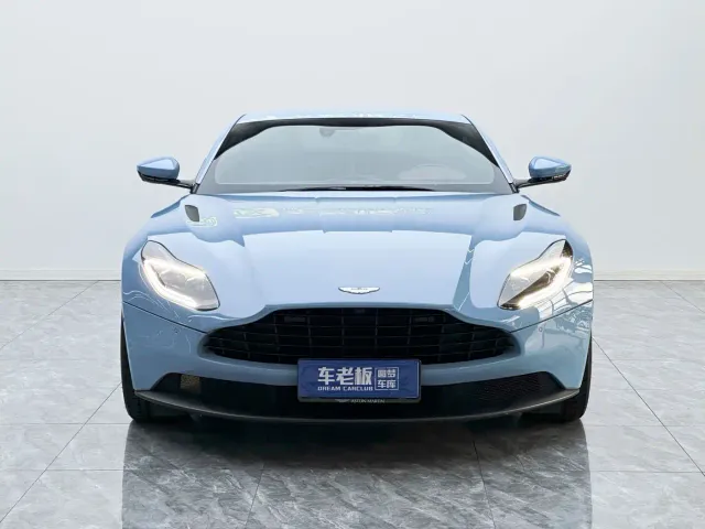 Aston Martin DB11 — Фото автомобиля 2