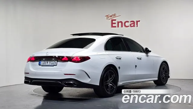 Фотография автомобиля — Mercedes-Benz E-Class W214
