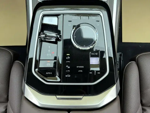 BMW 7 Series — Фото автомобиля 21