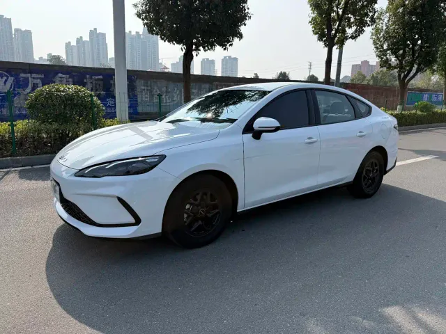 Фотография автомобиля — BYD Seal 05 DM-i