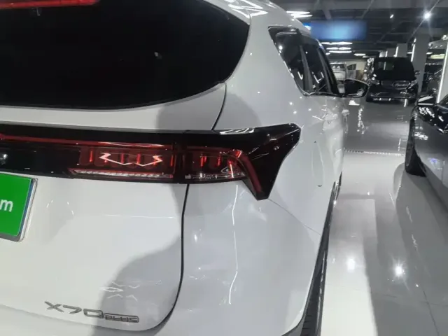 Jetour X70 Plus — Фото автомобиля 7