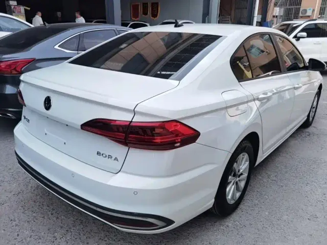 Volkswagen Bora 2023 1.5L Auto Free Ride Limited Edition — Фото автомобиля 4