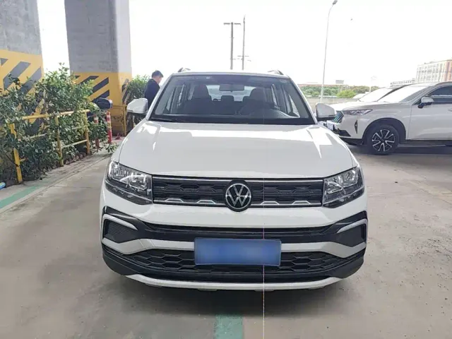 Volkswagen T-Cross — Фото автомобиля 2