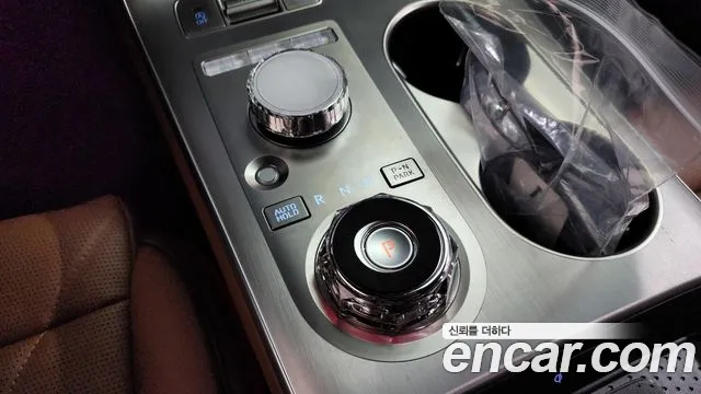 Genesis GV70 2.5T Бензин AWD — Фото автомобиля 7